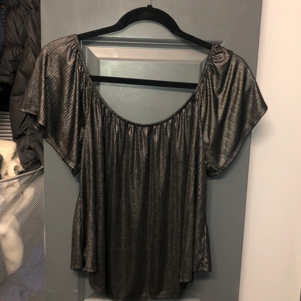 Off the shoulder urban top